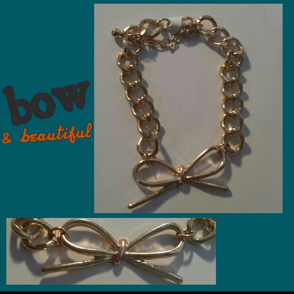SOLD! Gold Bow Bracelet