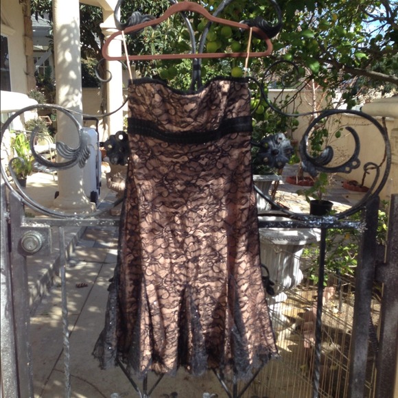 Black Badggley Mischka cocktail dress - Picture 2 of 4