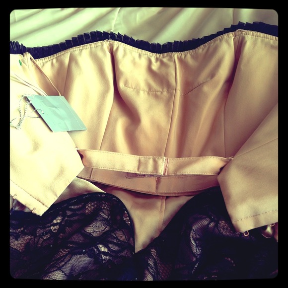 Black Badggley Mischka cocktail dress - Picture 3 of 4