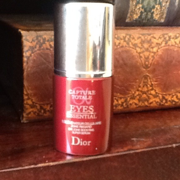 Bundled One essential eye/dior - Picture 1 of 1