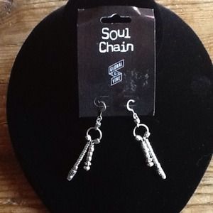 Beautiful "Soul Chain"  Silver Earrings, Brand New