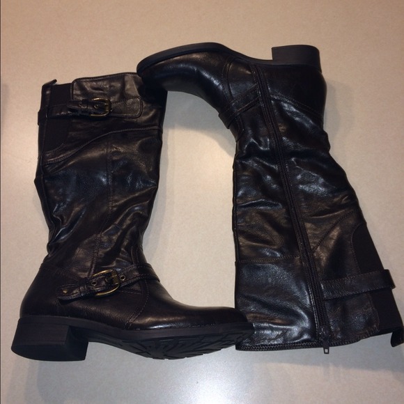 New never worn- brown riding boots size 6.5