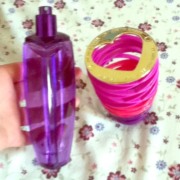 Justin bieber girlfriend perfume