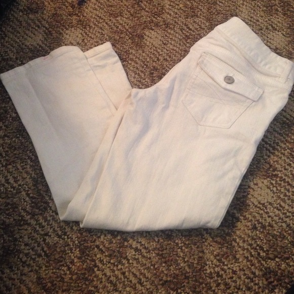 White capris