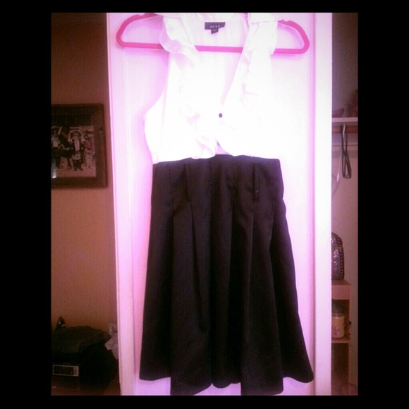 Kim Kardashian look a like dress.