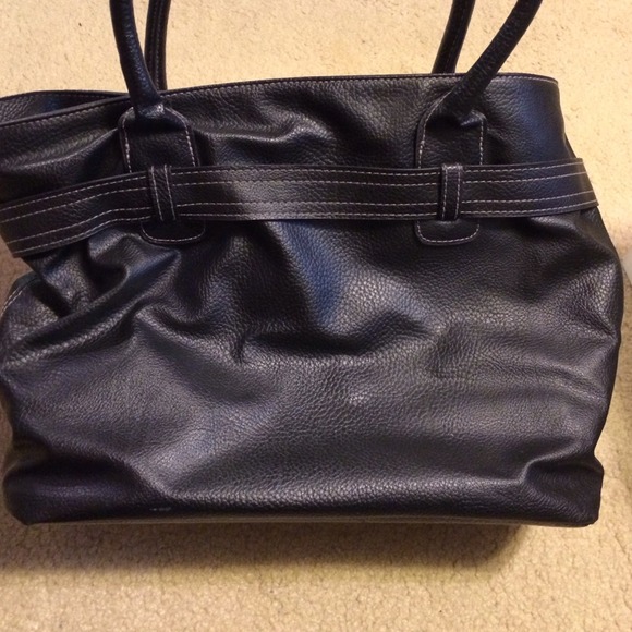 Black purse with built in organizer - Picture 2 of 3
