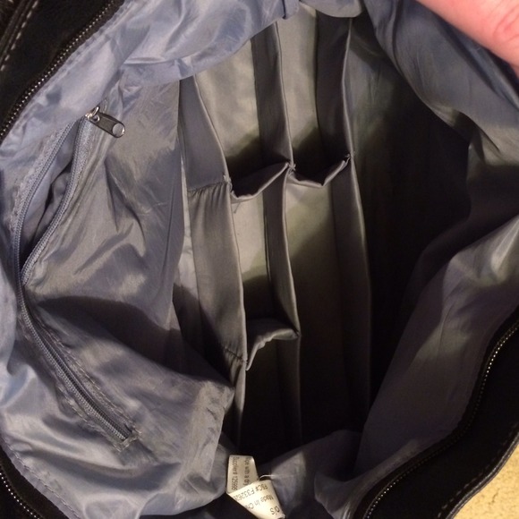 Black purse with built in organizer - Picture 3 of 3