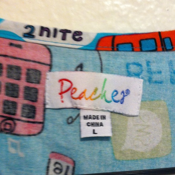 Scrub Top - Picture 2 of 3