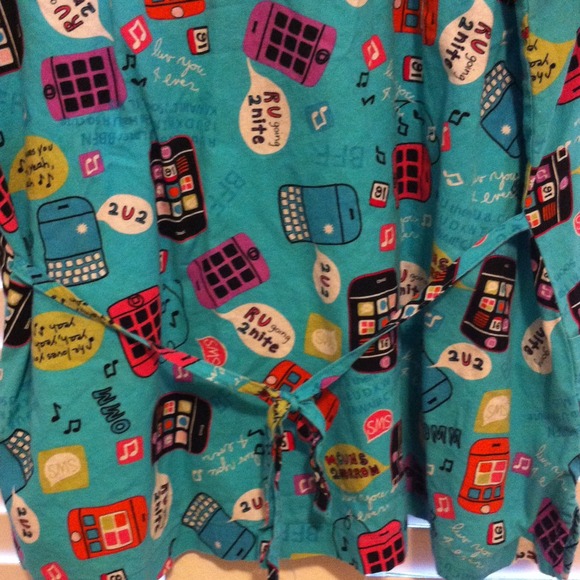 Scrub Top - Picture 3 of 3