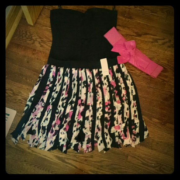 Bebe Addiction Leopard Strips Skirt!!!!