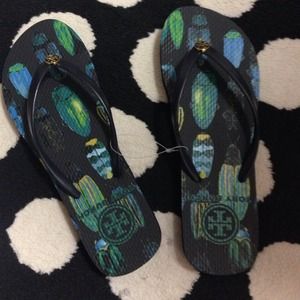 Tory burch flip flops