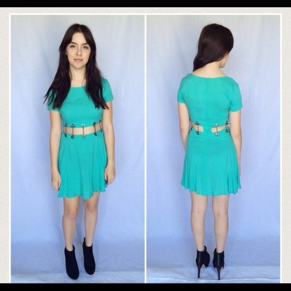 Chained midriff dress - Picture 2 of 2