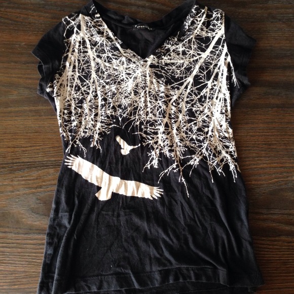 Black bird shirt with cool plant detailing