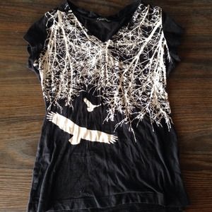 Black bird shirt with cool plant detailing