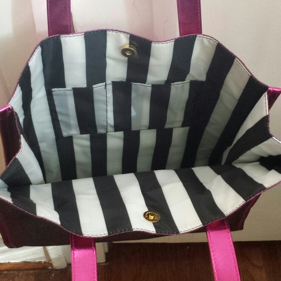 Reserved for tchap BNWOT Juicy Couture Tote - Picture 2 of 2