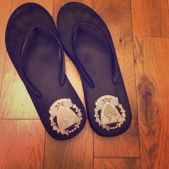 juicy Couture Flip flops