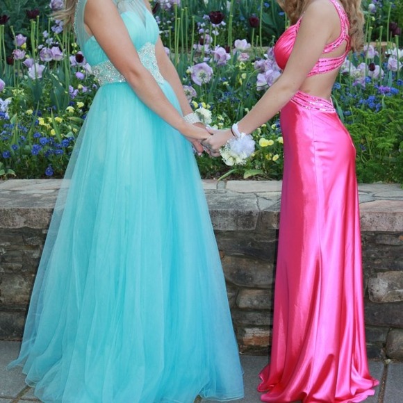 🔴SOLD 🔴Prom Dress - Picture 2 of 3