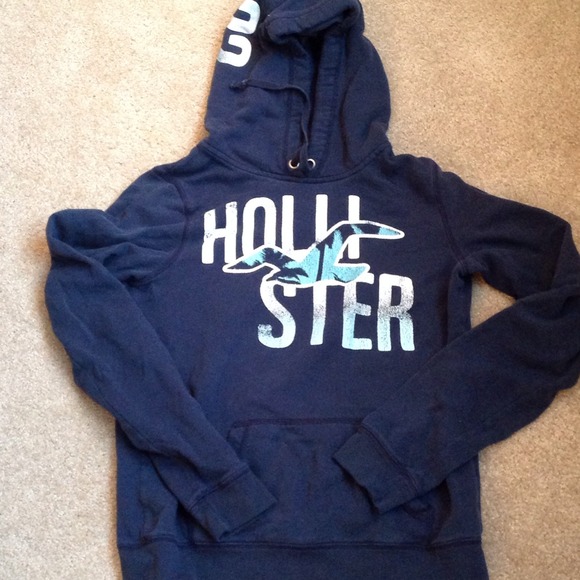 Blue Hollister sweatshirt