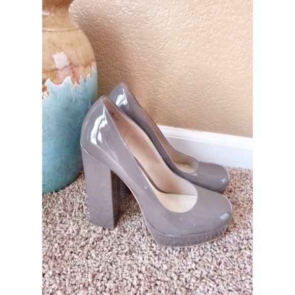 🎉HP🎉Patent Leather Chunky Heels Pumps