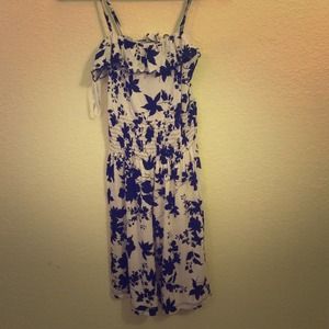 Daytime dress size small