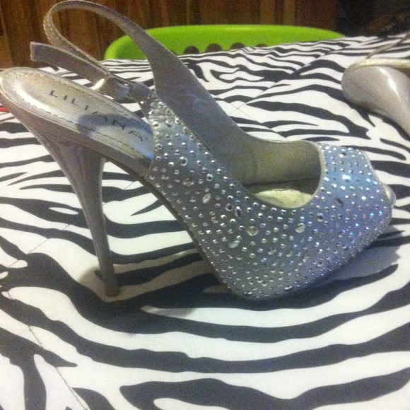 High Heels - Picture 4 of 4