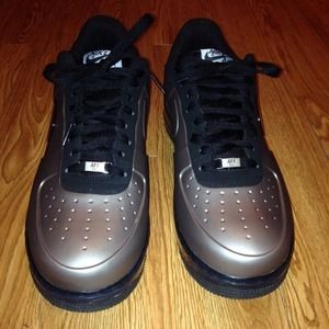 Men's nike sneakers