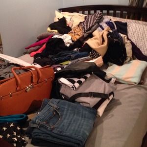 💕cleaning out my closet💕