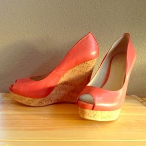 Nine West Linger salmon pink cork wedges