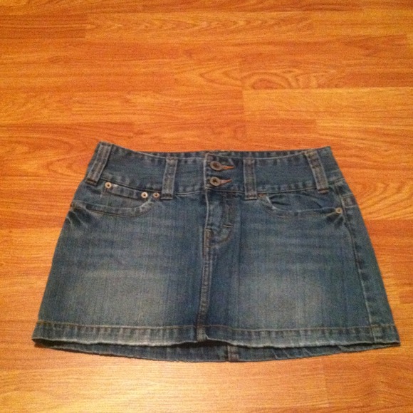 American Eagle jean skirt