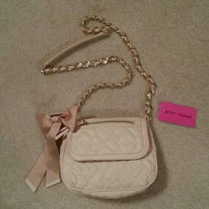 Quilted cream cross body purse