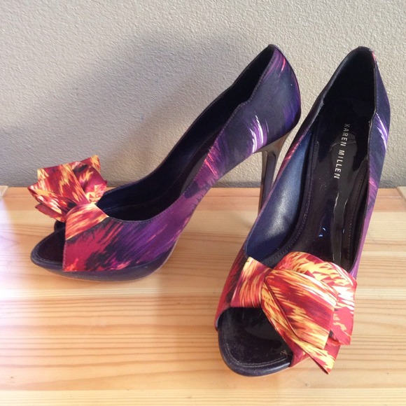 Karen Millen peep-toe multi-colored pumps