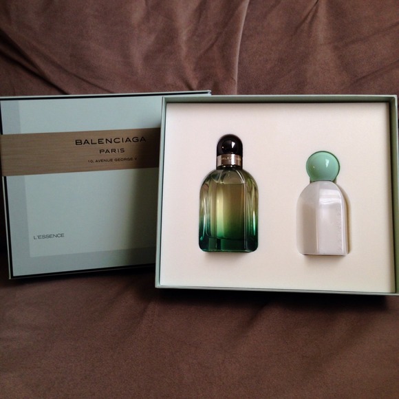 💯% Auth. BALENCIAGA Perfume & Lotion Set