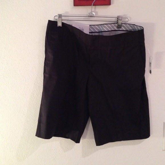NWT Gap Black dress shorts