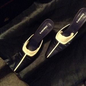 Eye-catching navy and white