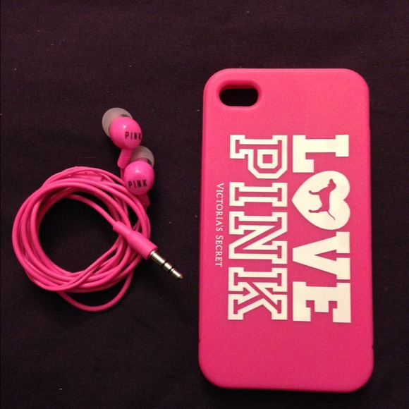 iPhone 4S VS love pink phone case and earphones