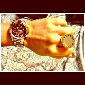 Bundle Michael Kors watch/ House of Harlow ring