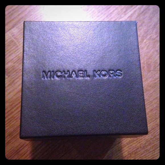 ❌SOLD❌ Michael Kors watch box