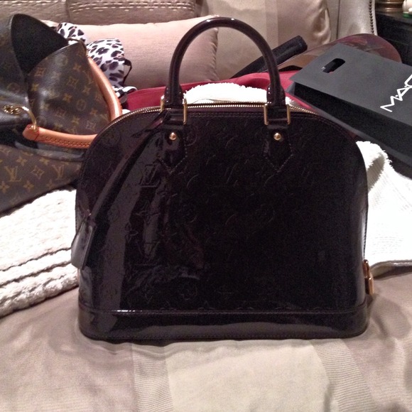 Louis Vuitton Alma PM ❤️ LV 👉 JUST SHARING - Picture 1 of 3