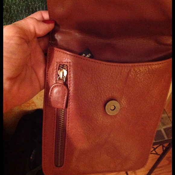 ♥BUNDLE Sold*♥***Small brown all leather crossbody - Picture 2 of 3