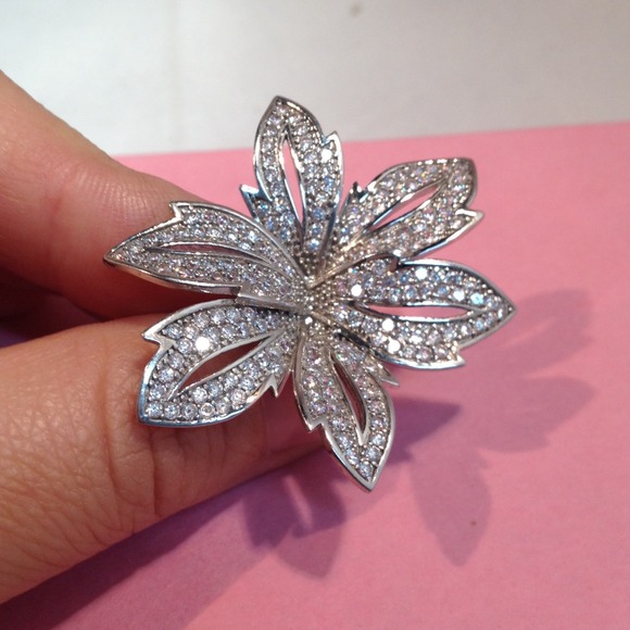 White topaz sterling silver flower power ring.