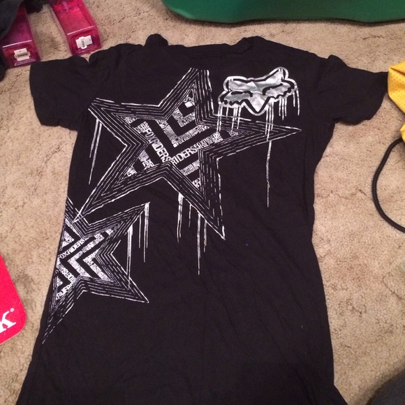 Fox shirt👕💋❌No Trades❌ No Paypal⛔️