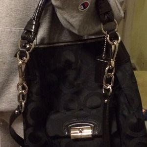 ✨✨Just reduced!!! Black Auth. Coach handbag....