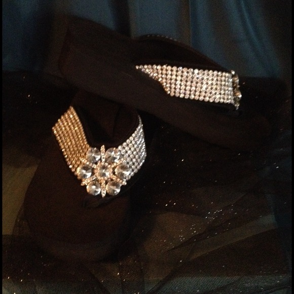Rhinestone flip flops - Picture 1 of 1