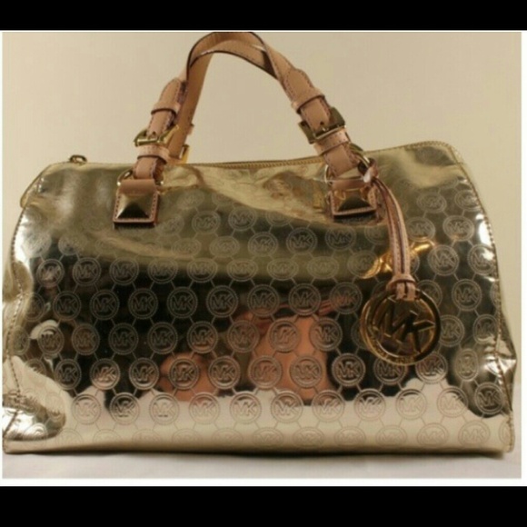 Michael Kors purse ** AUTHENTIC***