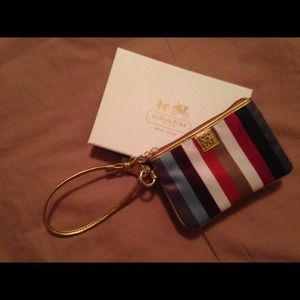 Coach NWT wristlet! Beautiful!