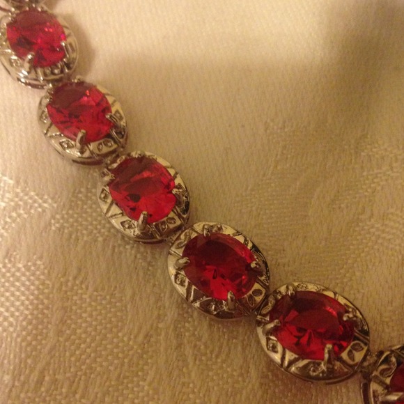 Pink Rhinestone bracelet. - Picture 4 of 4