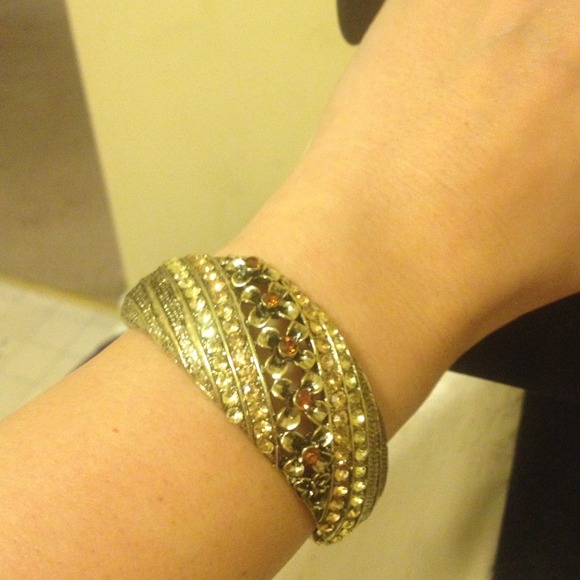 Fashion bracelet