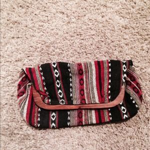 🎊🎉Host Pick 🎊🎉Oversized foldover aztec clutch