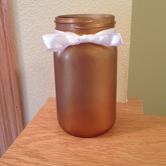Decorative storage jar