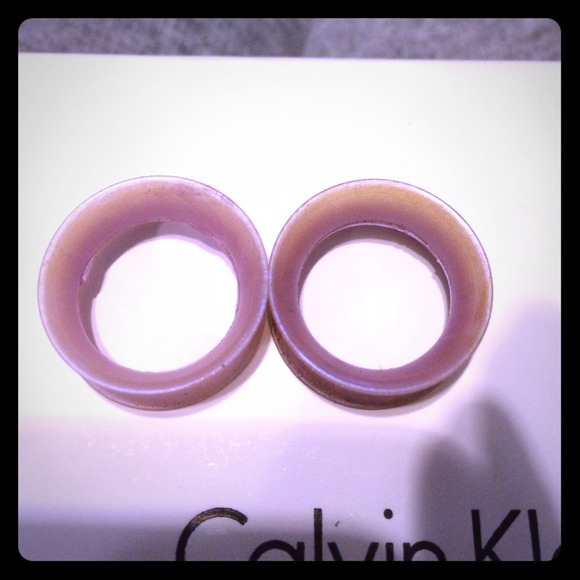 Thin silicone 5/8 gauges